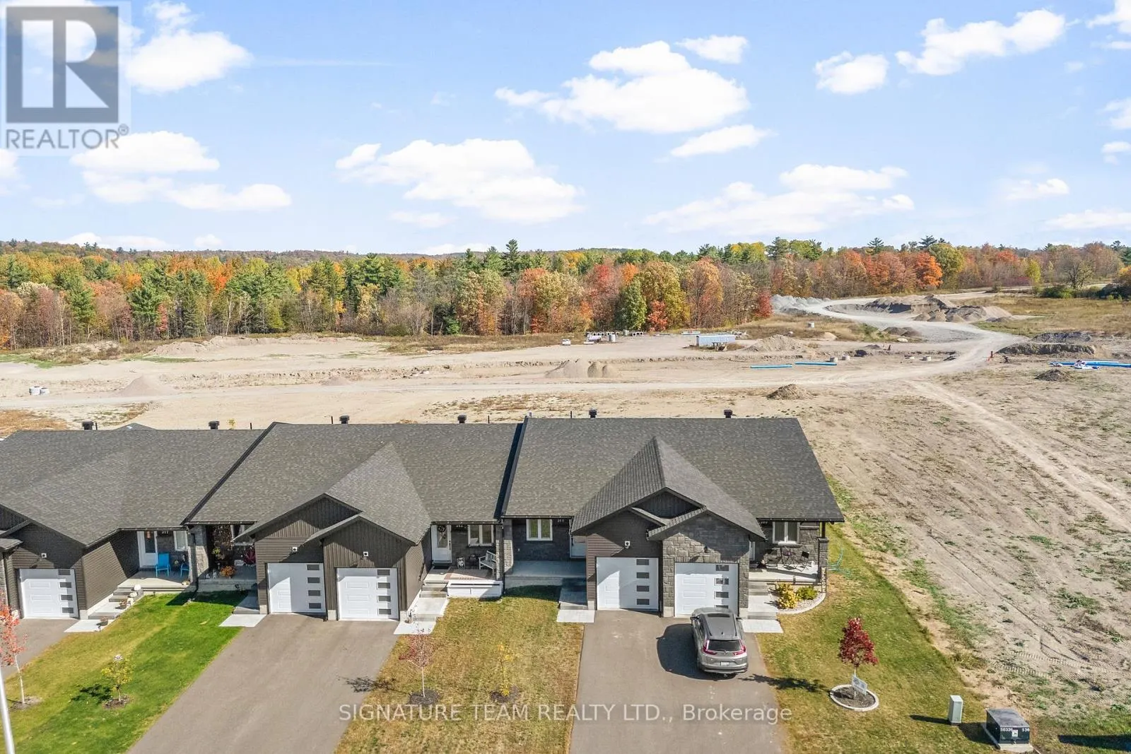 311 FORESTVIEW CRESCENT