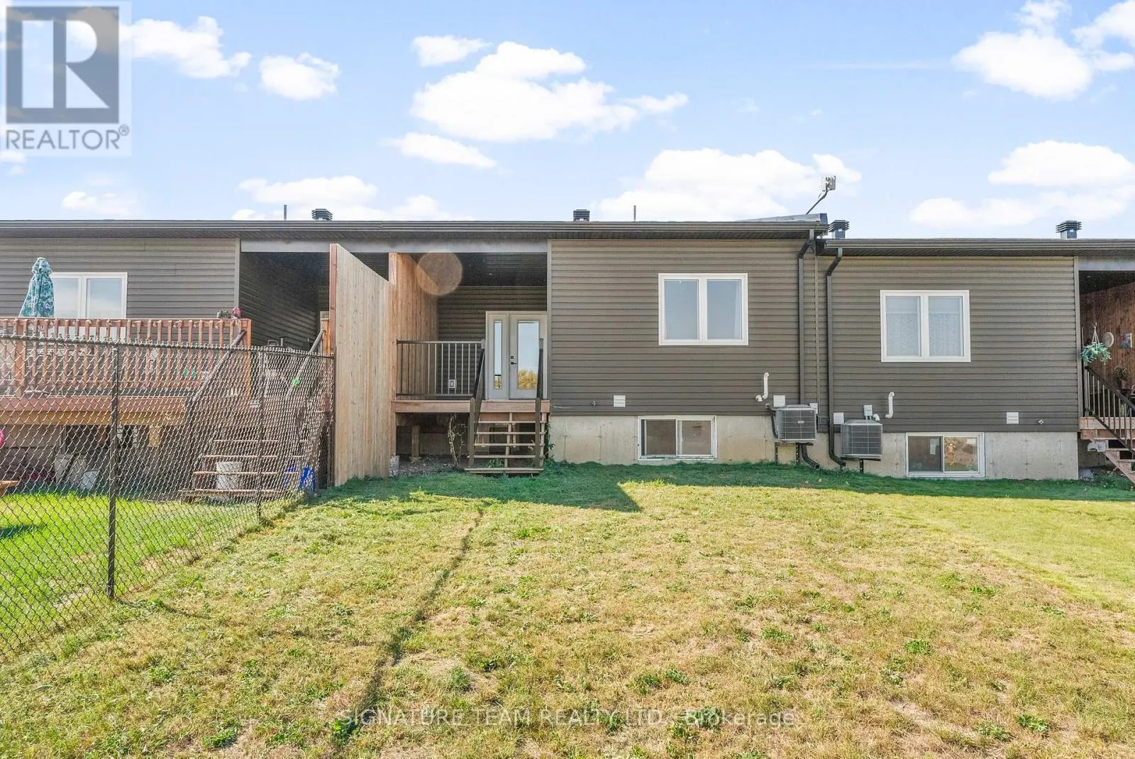 311 FORESTVIEW CRESCENT