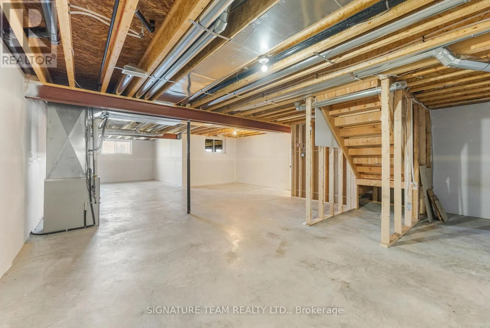 311 FORESTVIEW CRESCENT