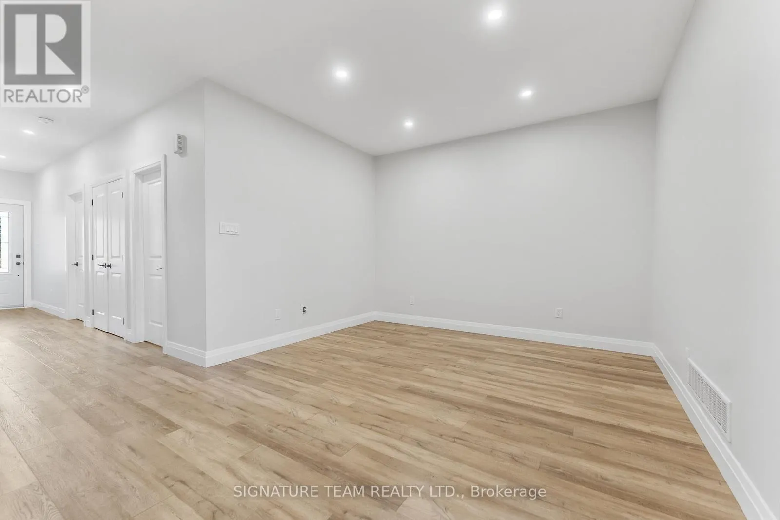 311 FORESTVIEW CRESCENT