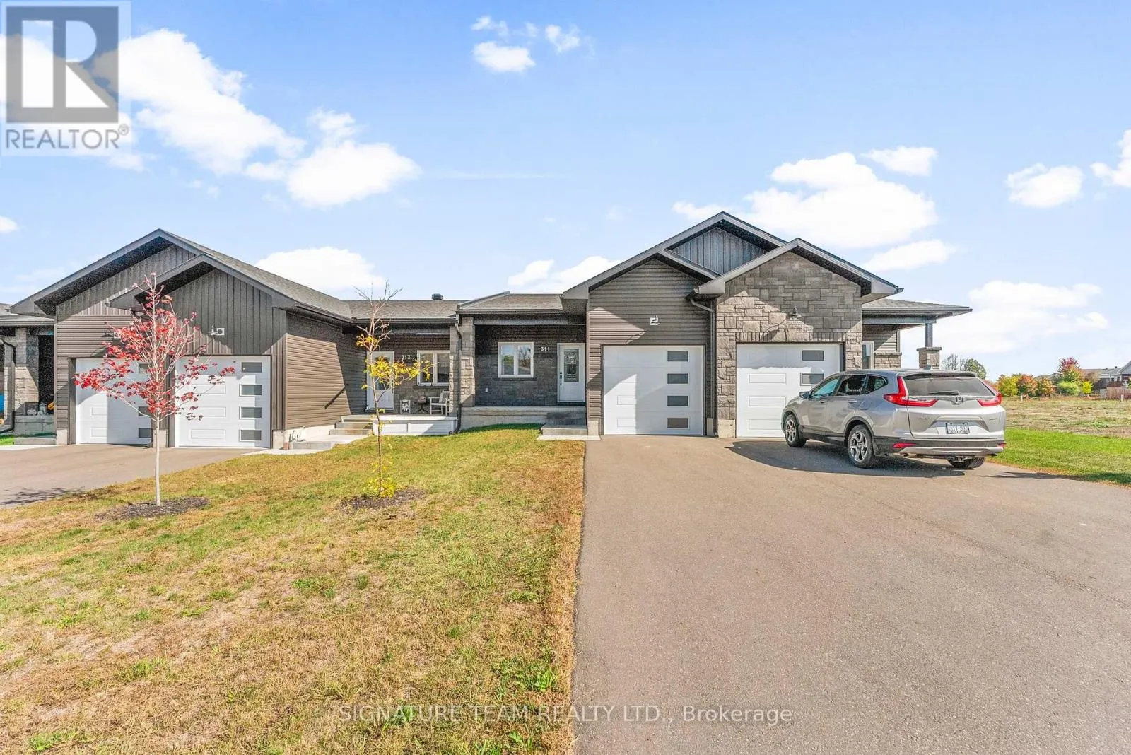 311 FORESTVIEW CRESCENT