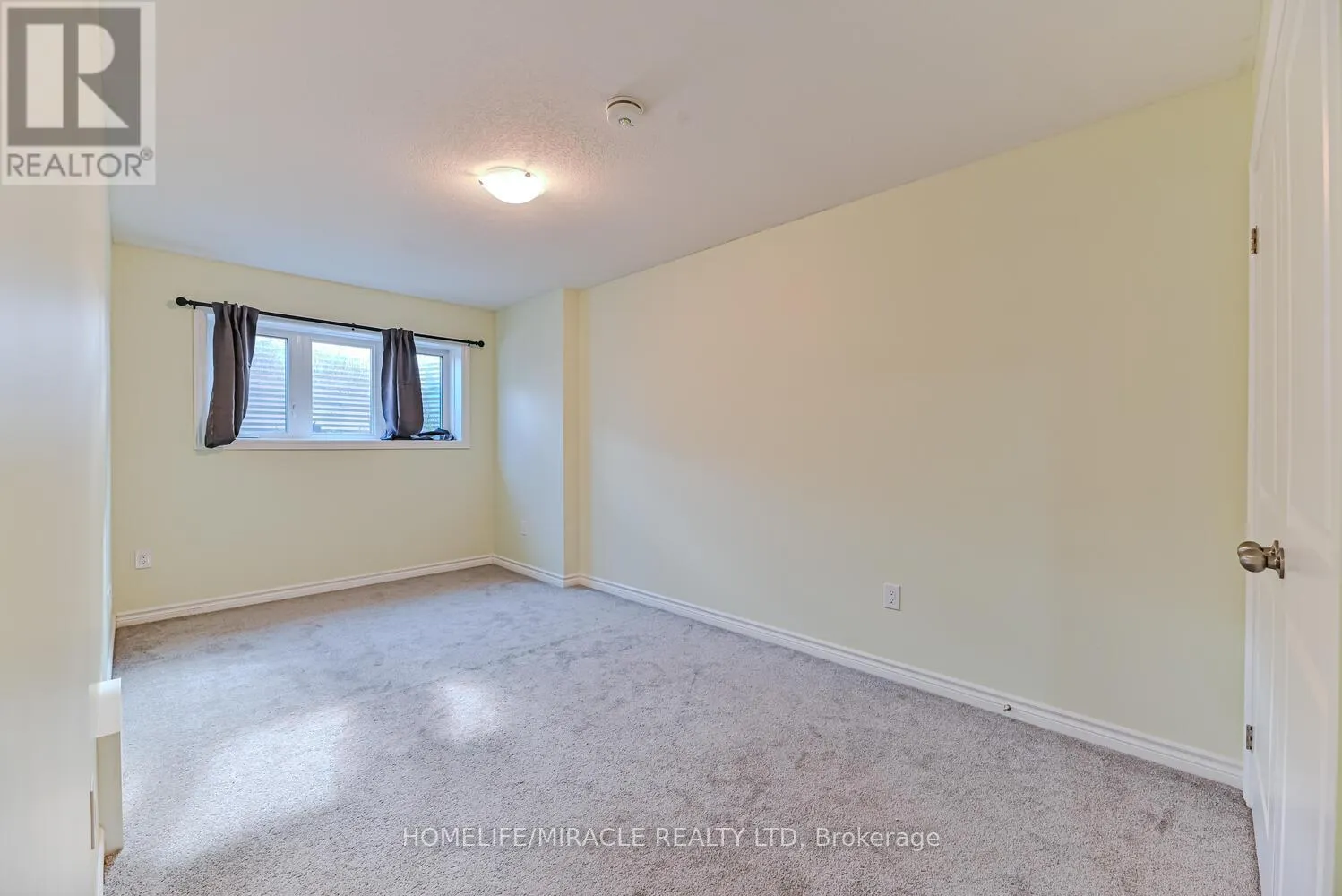 49 - 289 CHAPEL HILL DRIVE