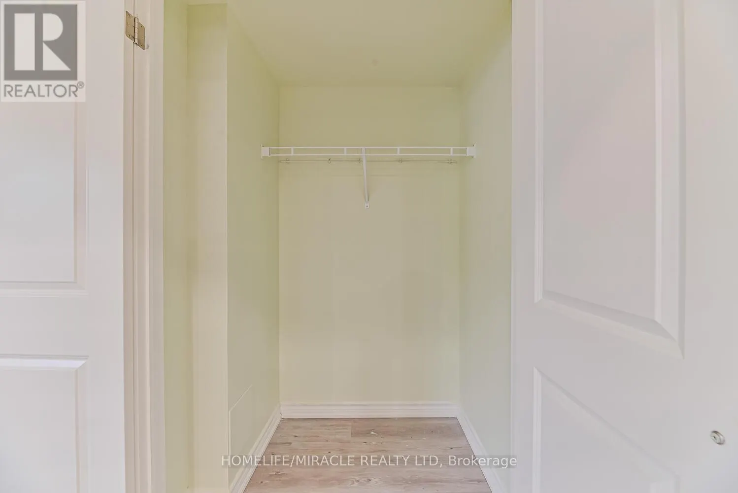 49 - 289 CHAPEL HILL DRIVE