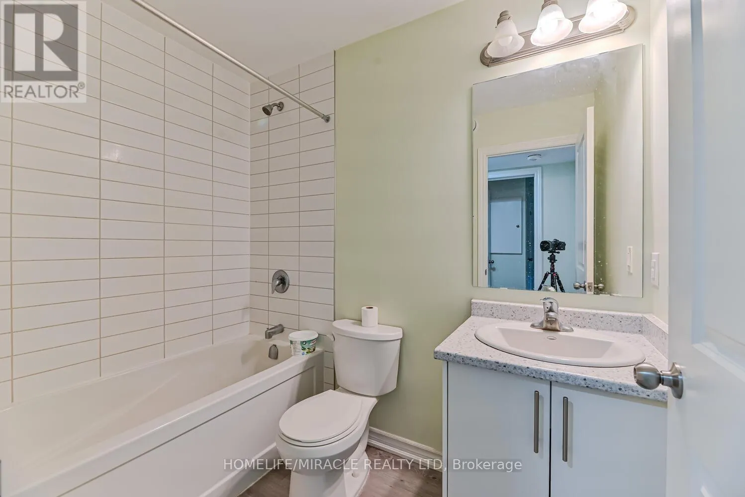 49 - 289 CHAPEL HILL DRIVE