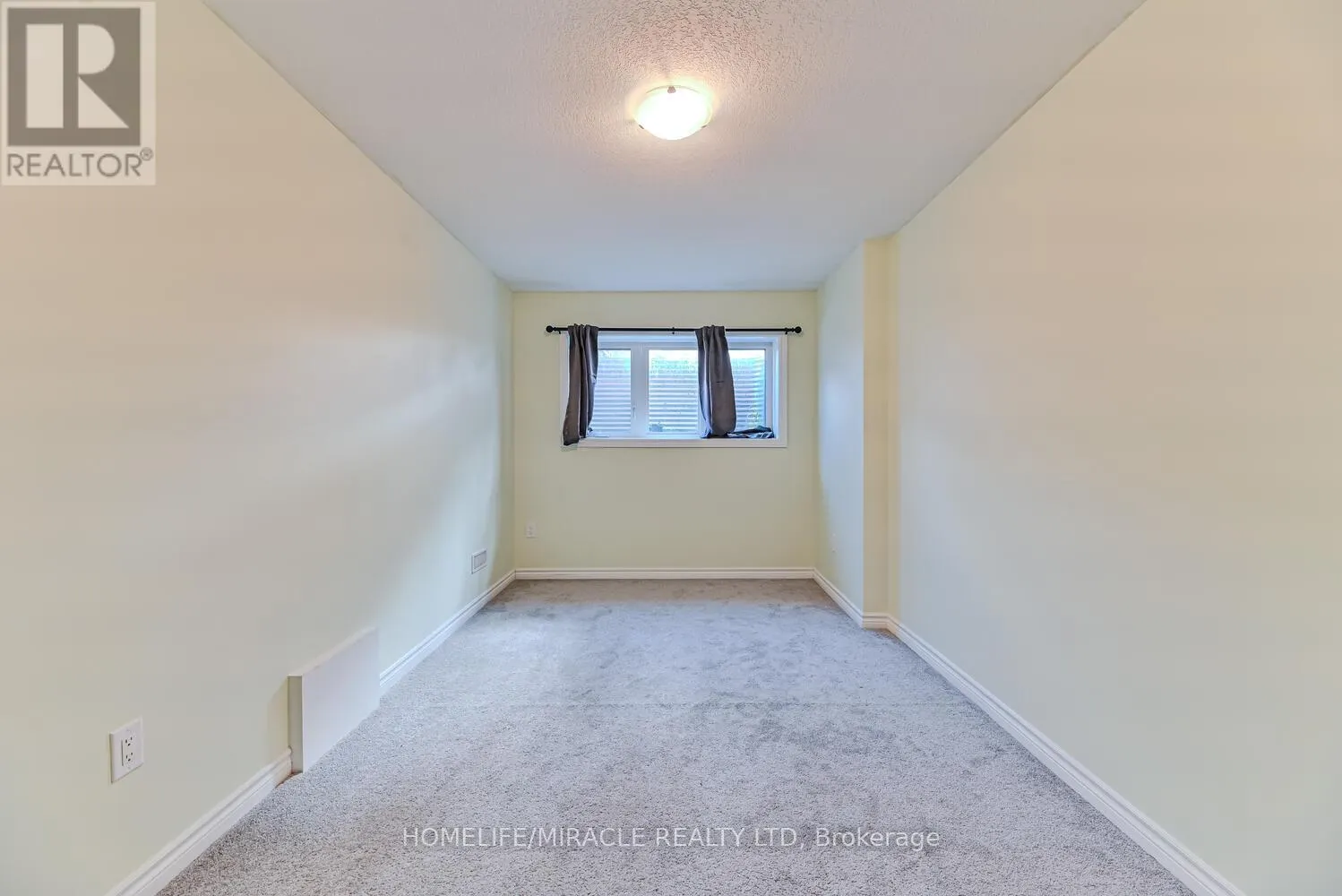 49 - 289 CHAPEL HILL DRIVE