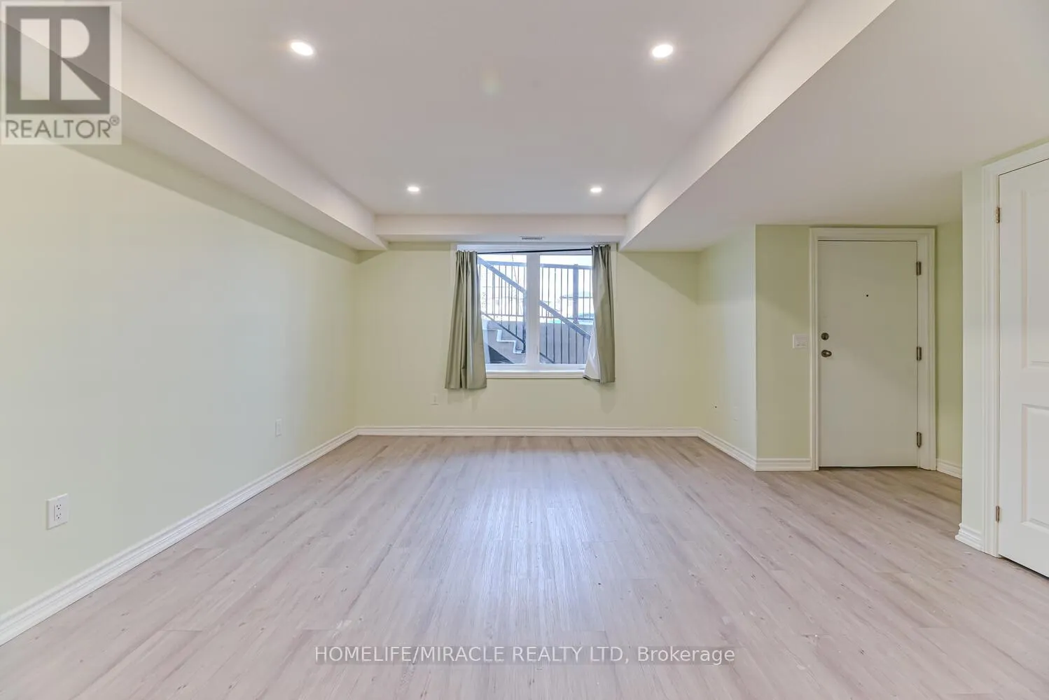 49 - 289 CHAPEL HILL DRIVE