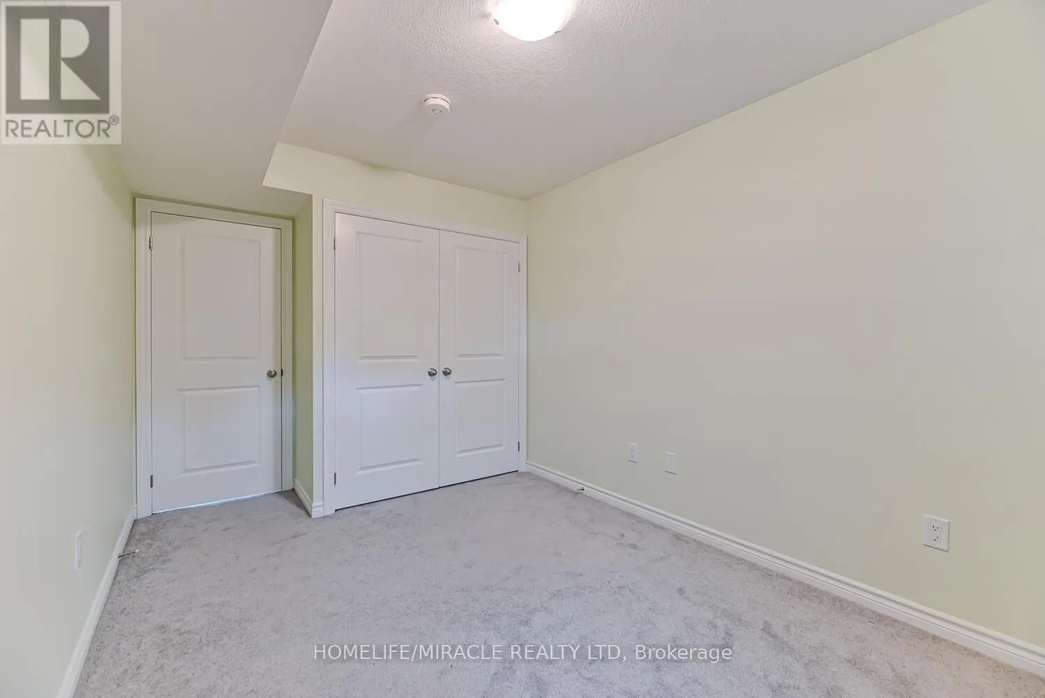 49 - 289 CHAPEL HILL DRIVE