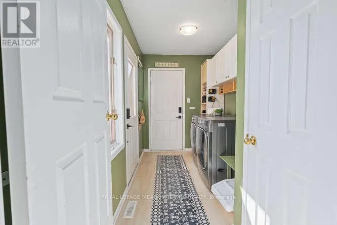 18 MCCULLOGH DRIVE