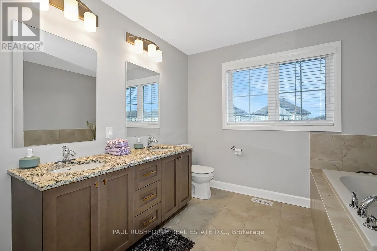896 SENDERO WAY