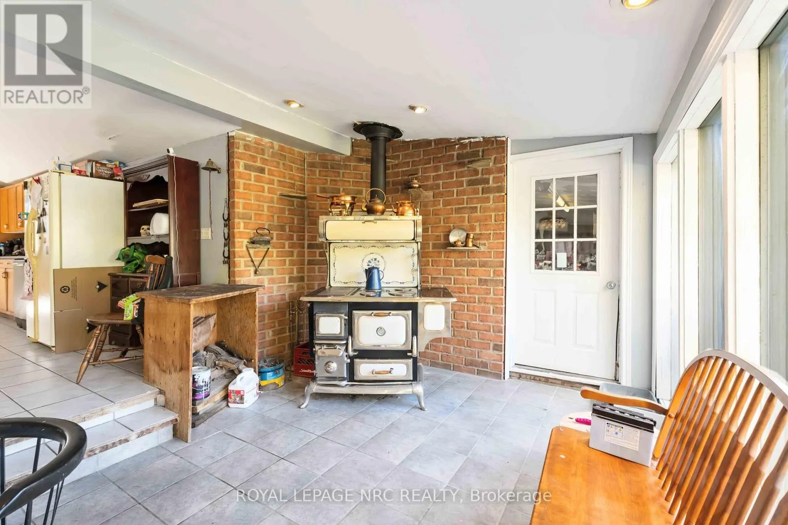4793 LYONS PARKWAY