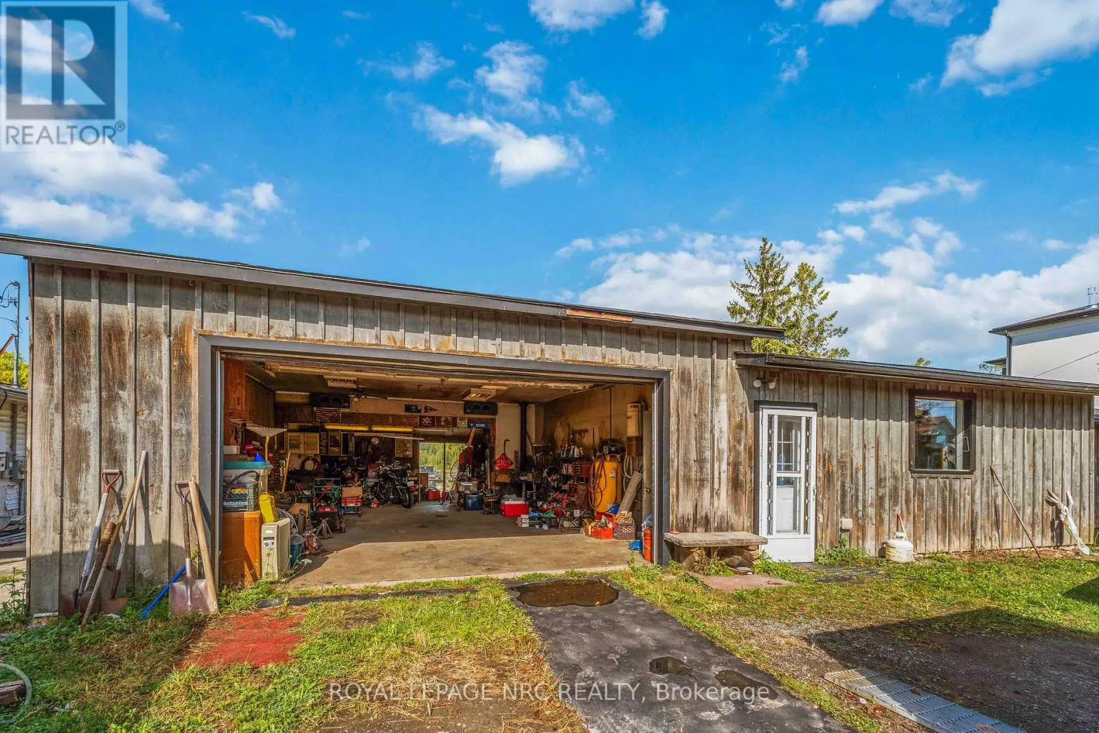4793 LYONS PARKWAY