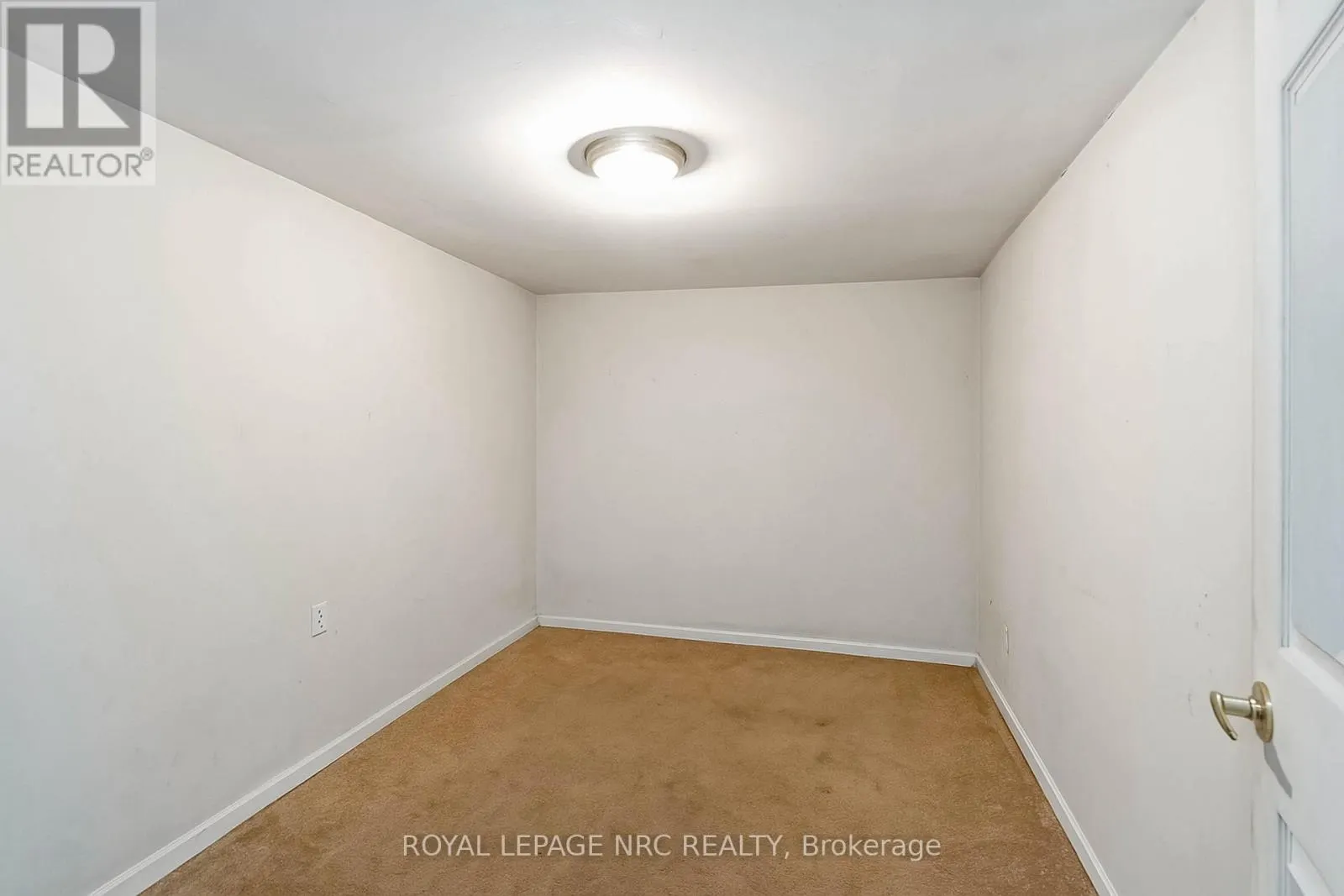 4793 LYONS PARKWAY