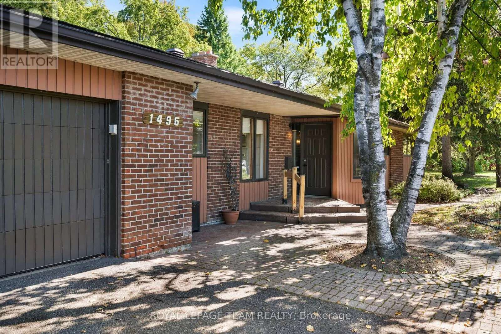 1495 PRINCE OF WALES DRIVE
