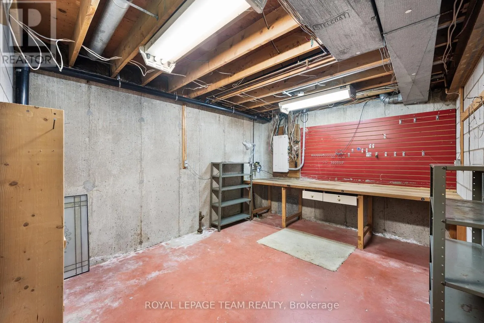 1495 PRINCE OF WALES DRIVE