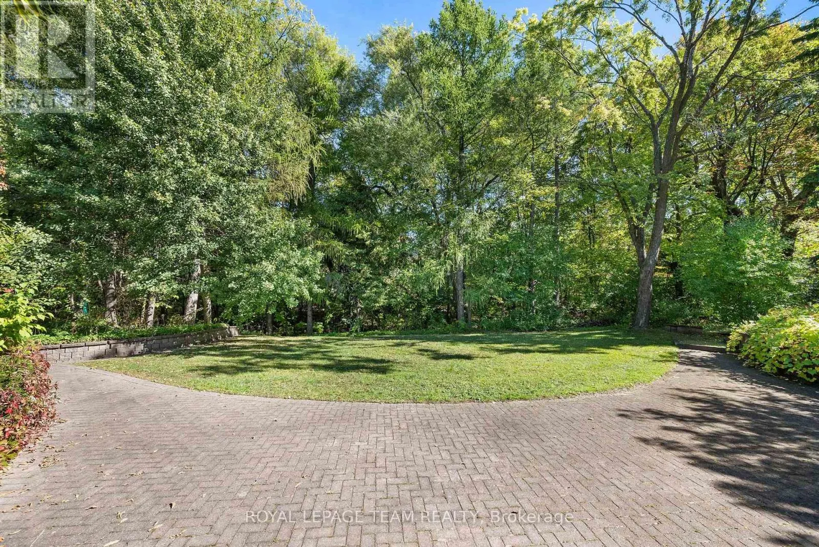 1495 PRINCE OF WALES DRIVE