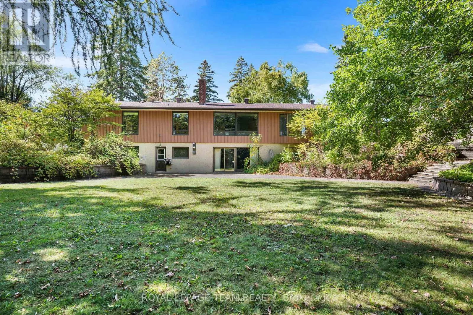 1495 PRINCE OF WALES DRIVE