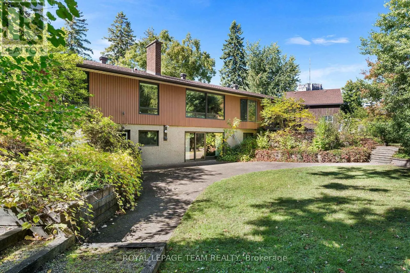 1495 PRINCE OF WALES DRIVE