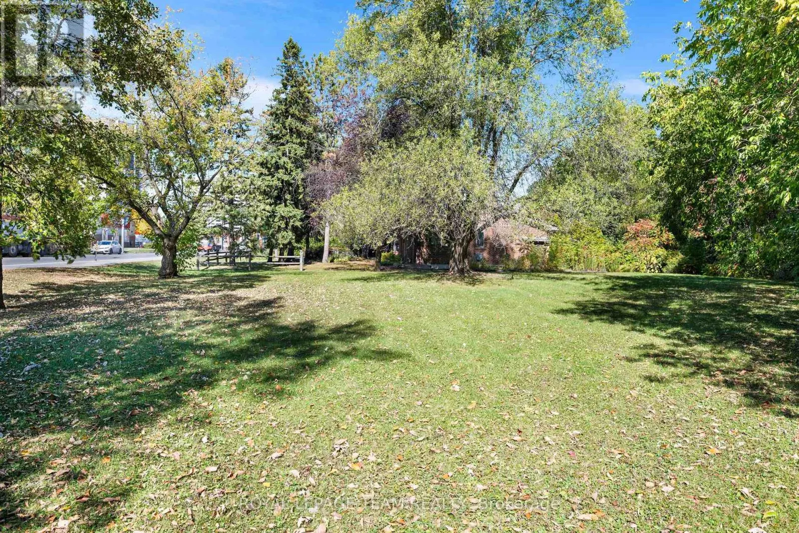 1495 PRINCE OF WALES DRIVE