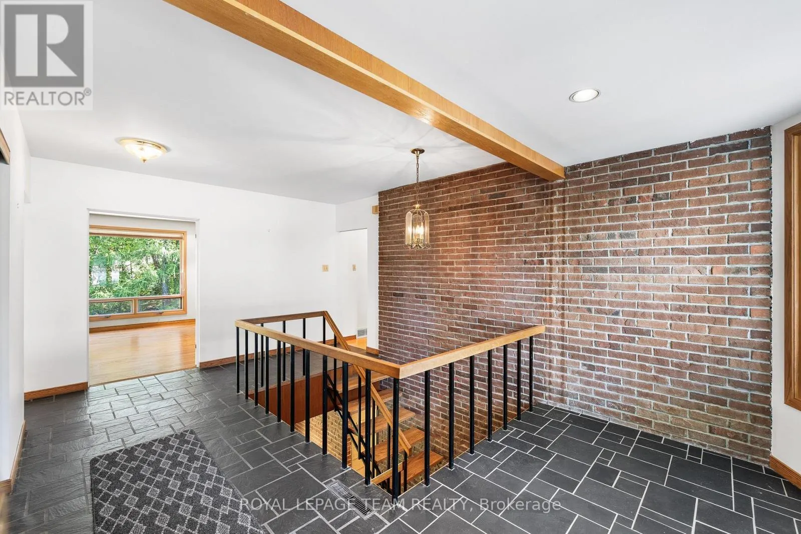1495 PRINCE OF WALES DRIVE