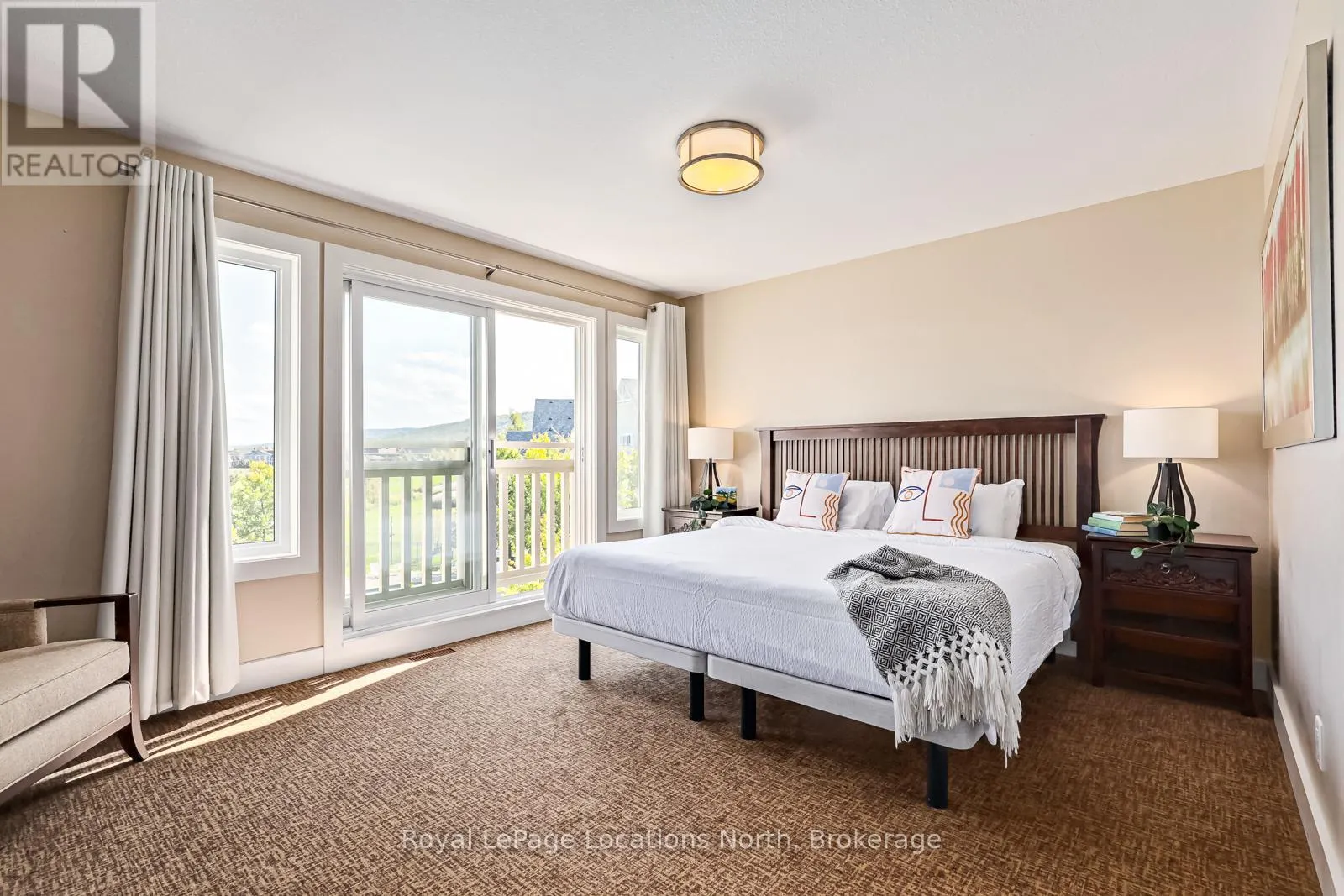 221 - 125 FAIRWAY COURT, #221