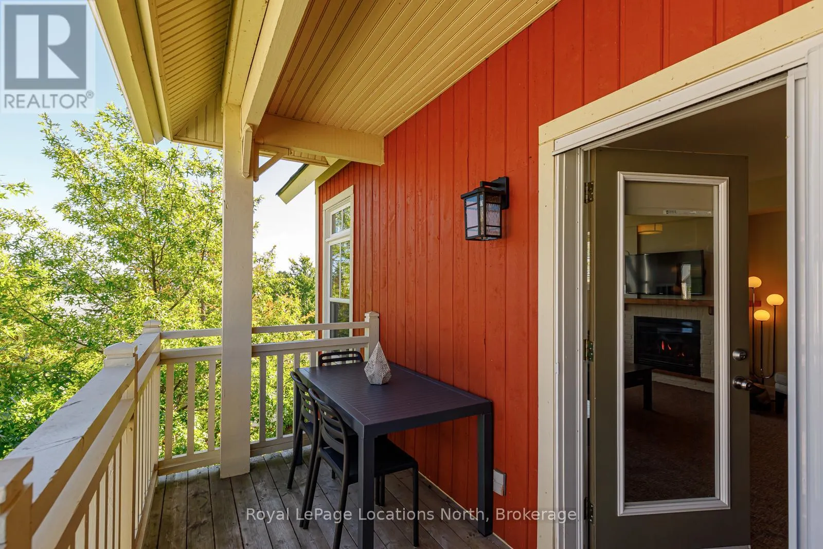 221 - 125 FAIRWAY COURT, #221