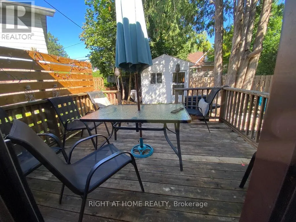 2297 FOX CRESCENT