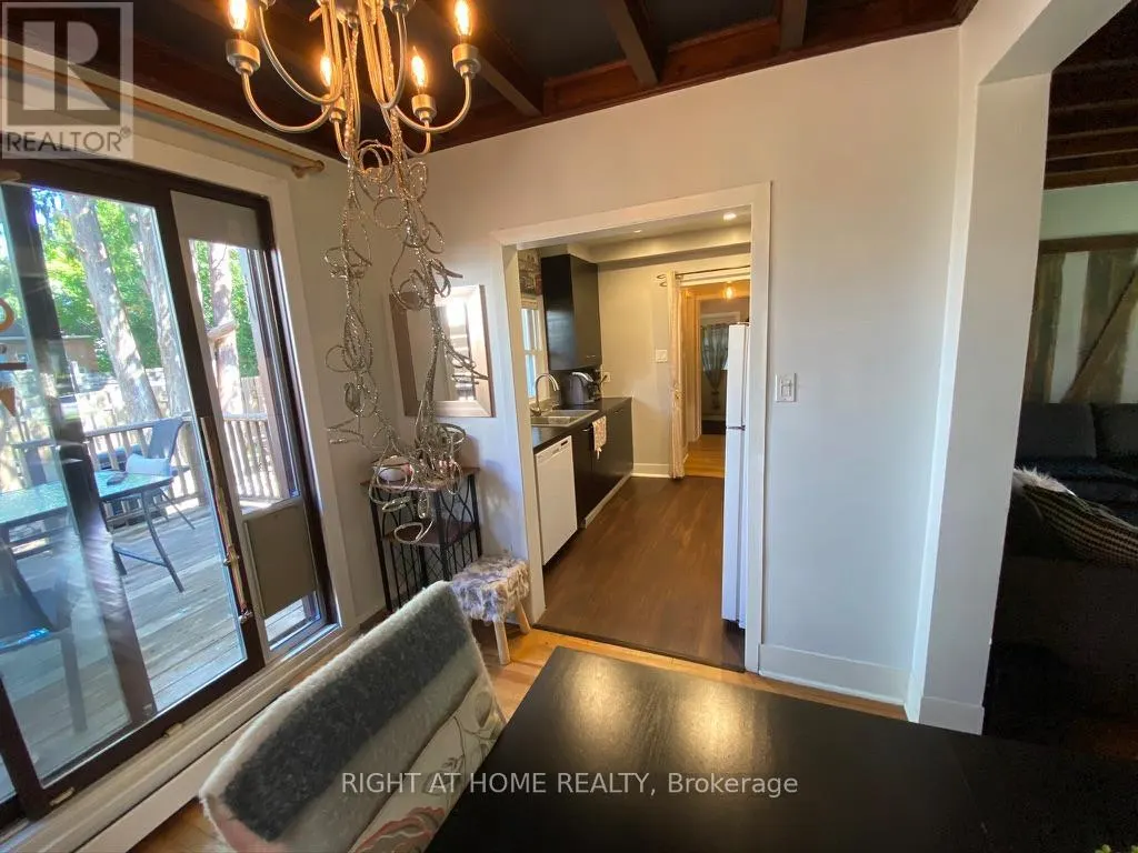 2297 FOX CRESCENT