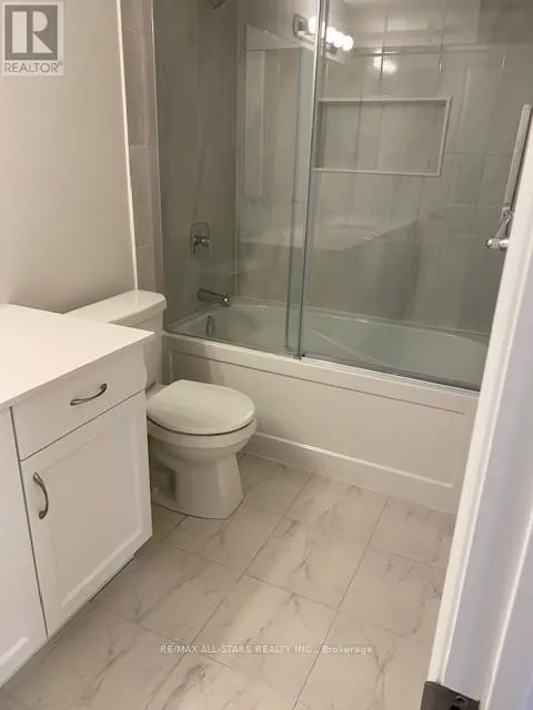 39 - 17 LAKEWOOD CRESCENT, #39