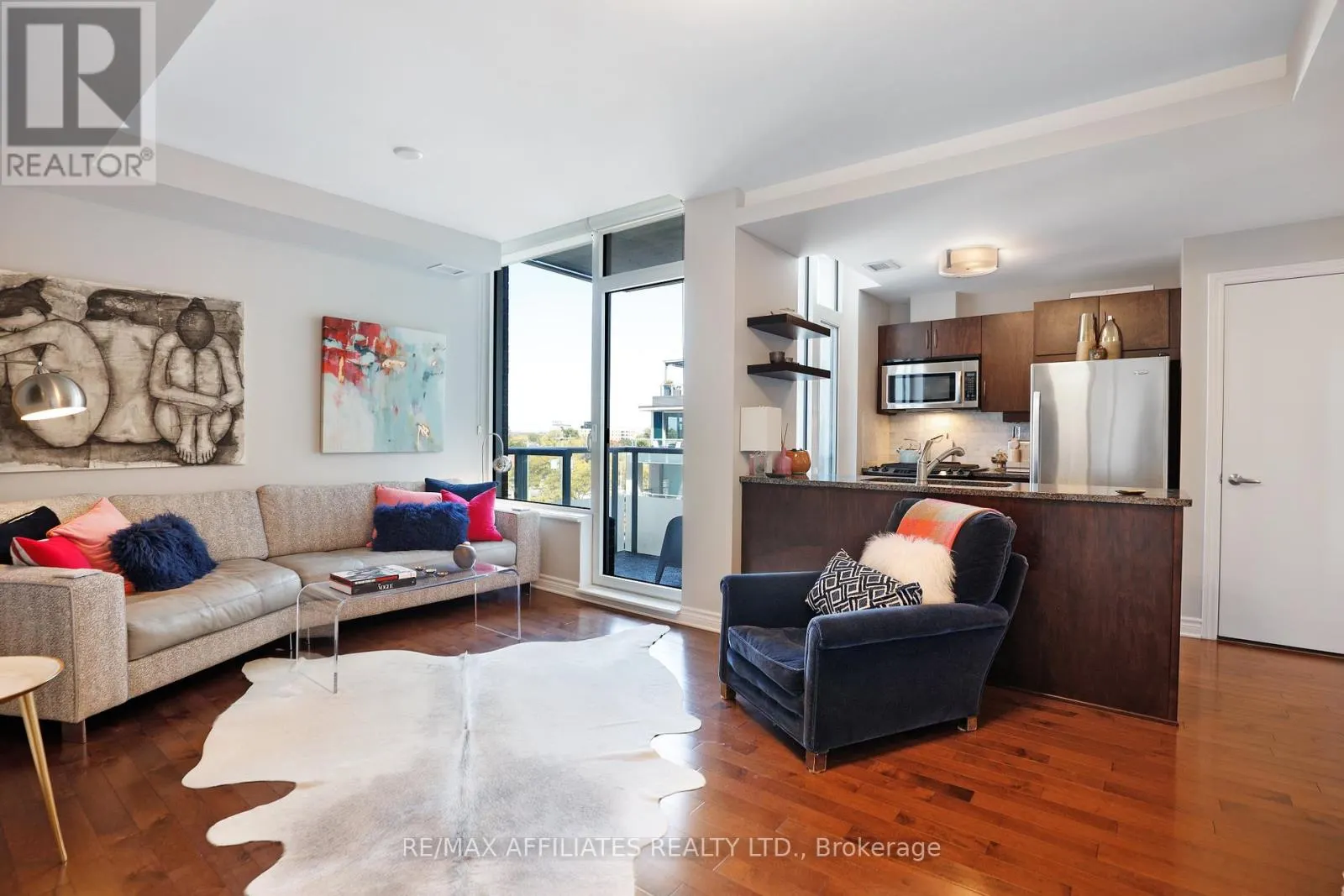 407 - 575 BYRON AVENUE