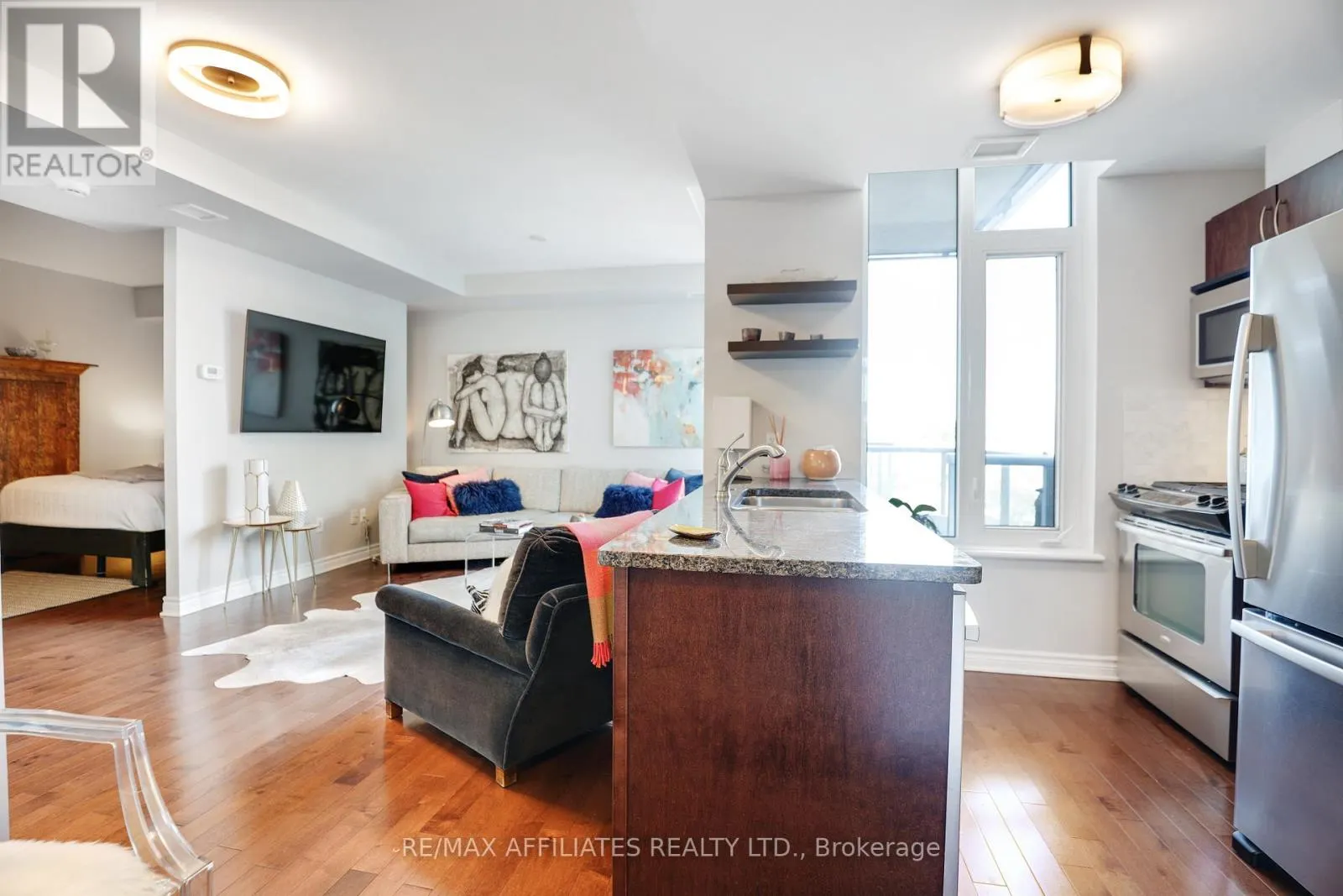 407 - 575 BYRON AVENUE