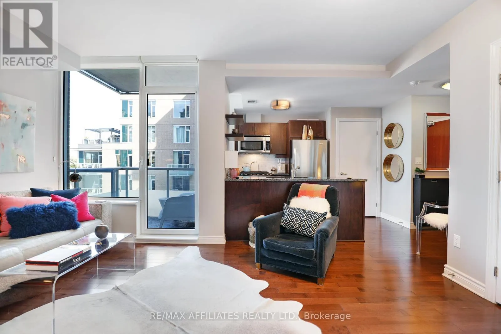 407 - 575 BYRON AVENUE