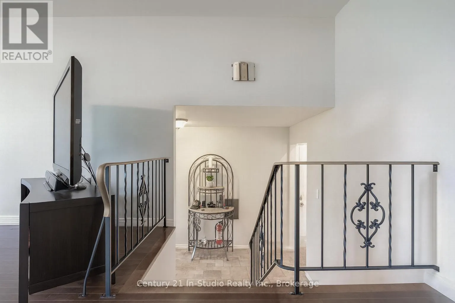 104 GLENWOOD PLACE