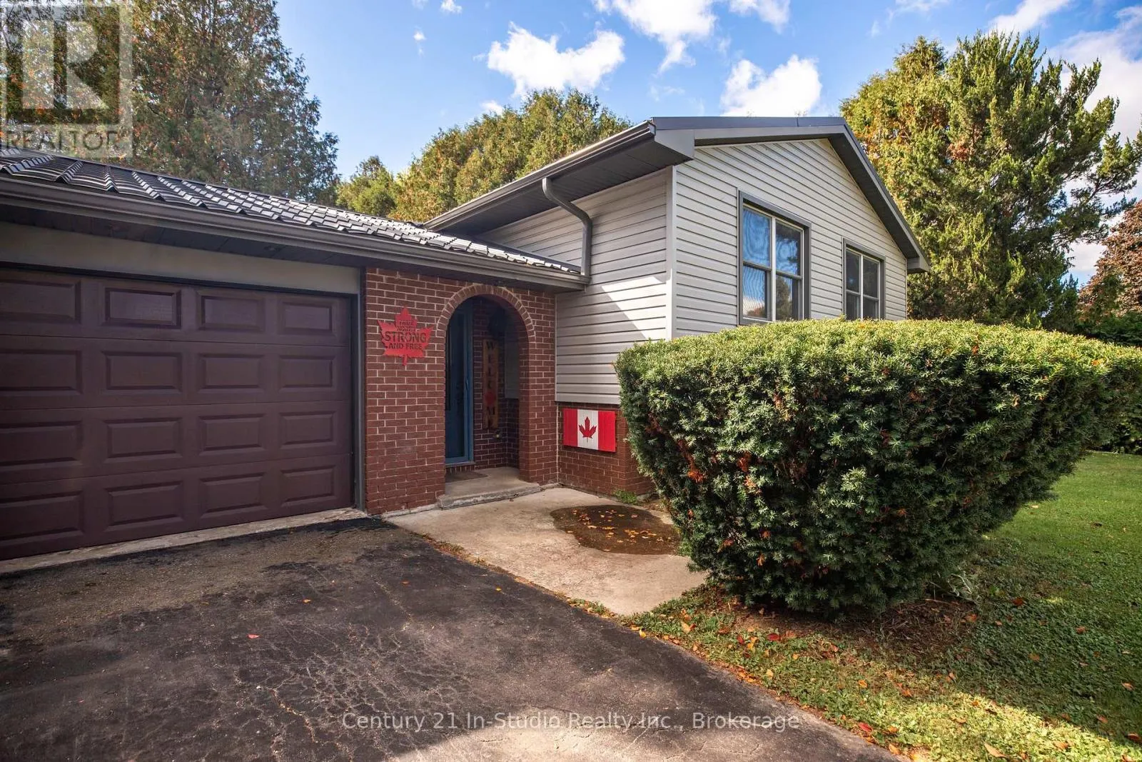 104 GLENWOOD PLACE
