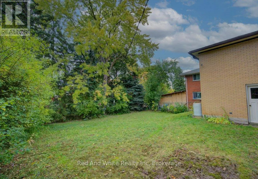 155 ELGIN CRESCENT