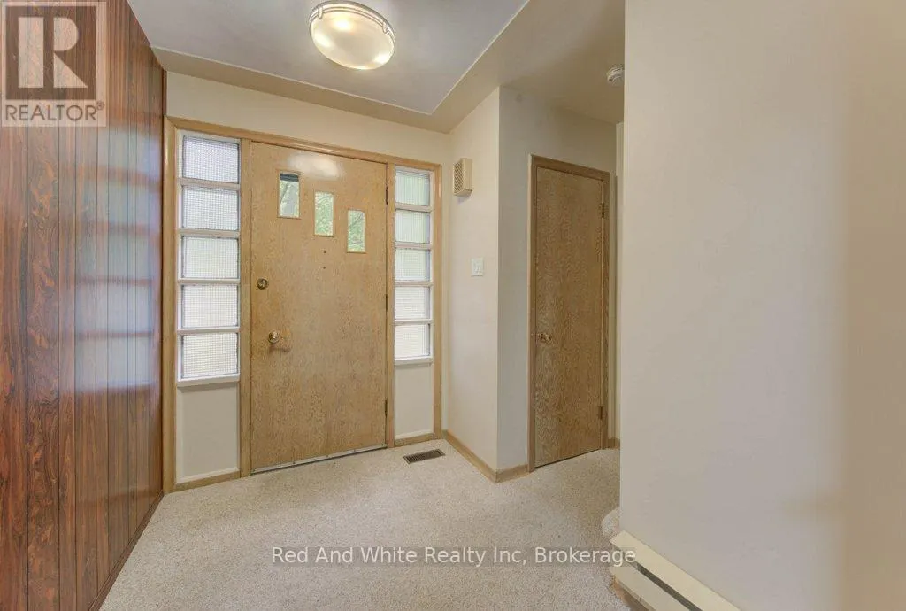 155 ELGIN CRESCENT