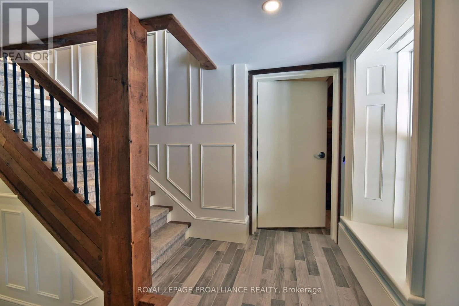 1 - 439 EDWARD STREET