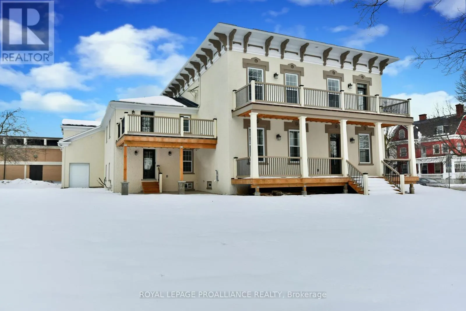 1 - 439 EDWARD STREET
