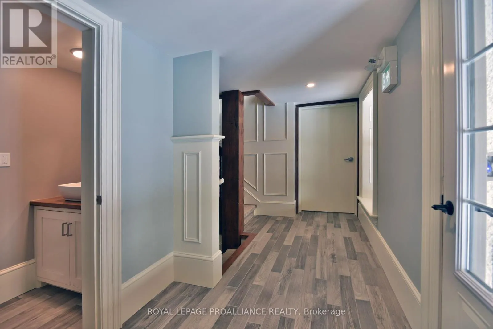 1 - 439 EDWARD STREET