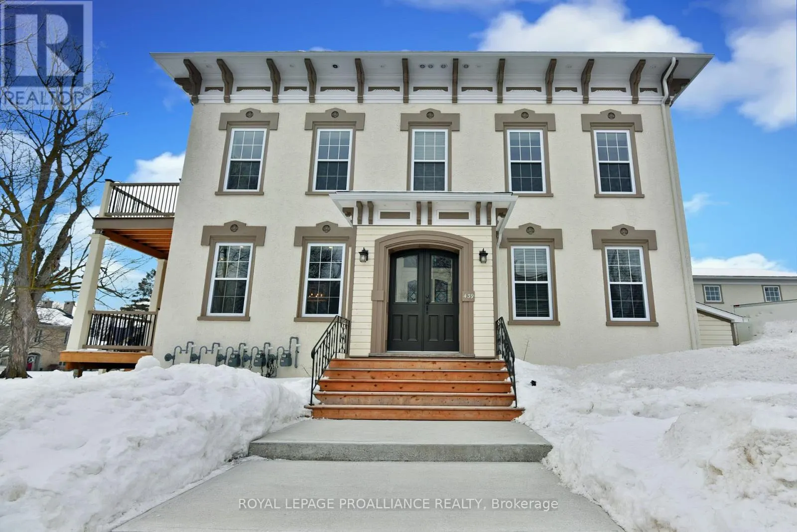 1 - 439 EDWARD STREET