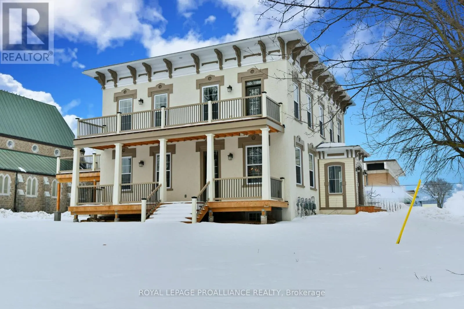 1 - 439 EDWARD STREET