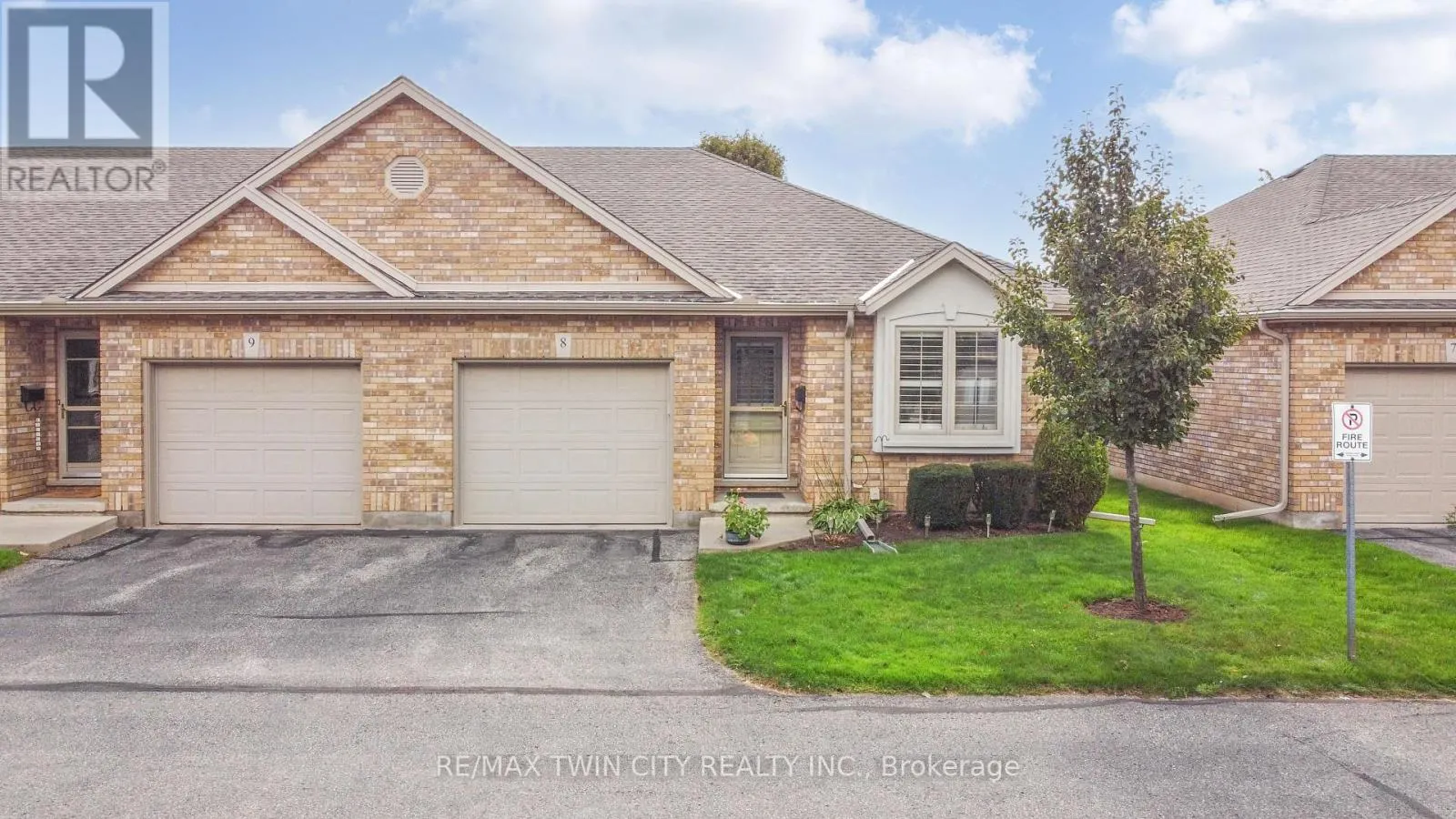 8 - 25 COBDEN COURT