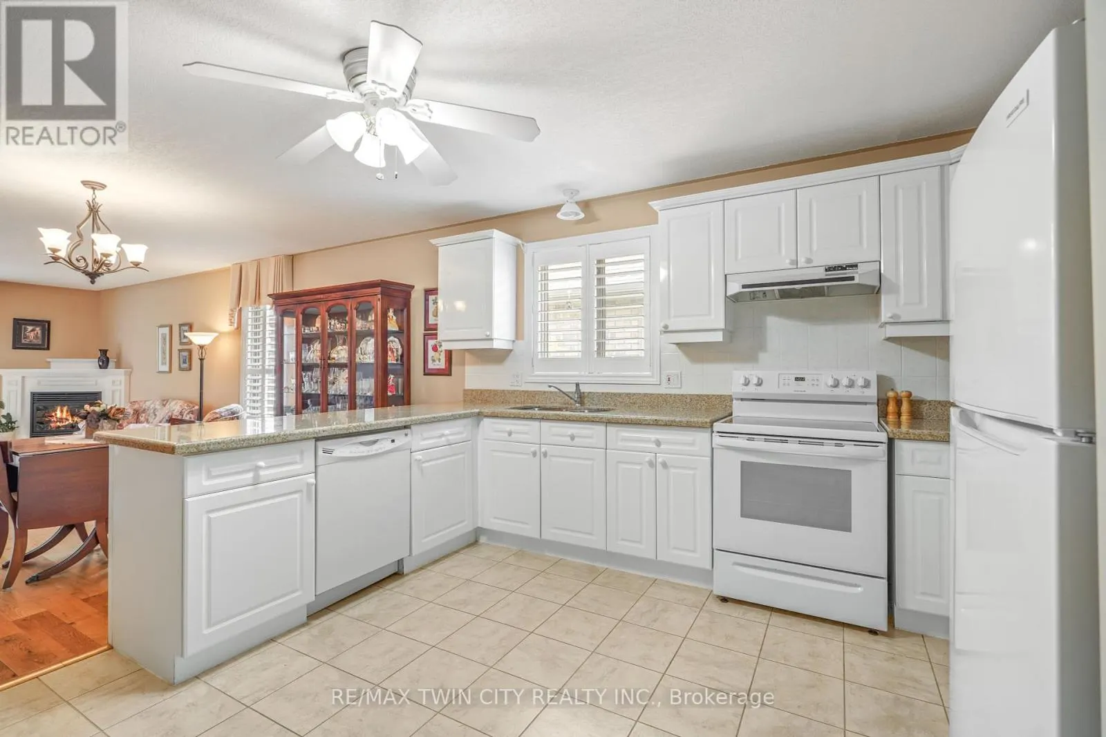 8 - 25 COBDEN COURT