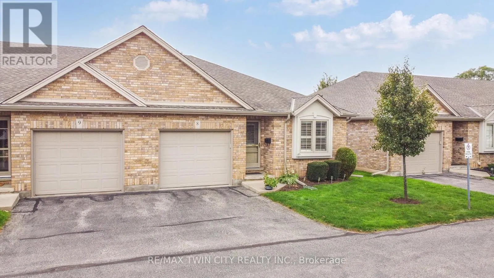 8 - 25 COBDEN COURT