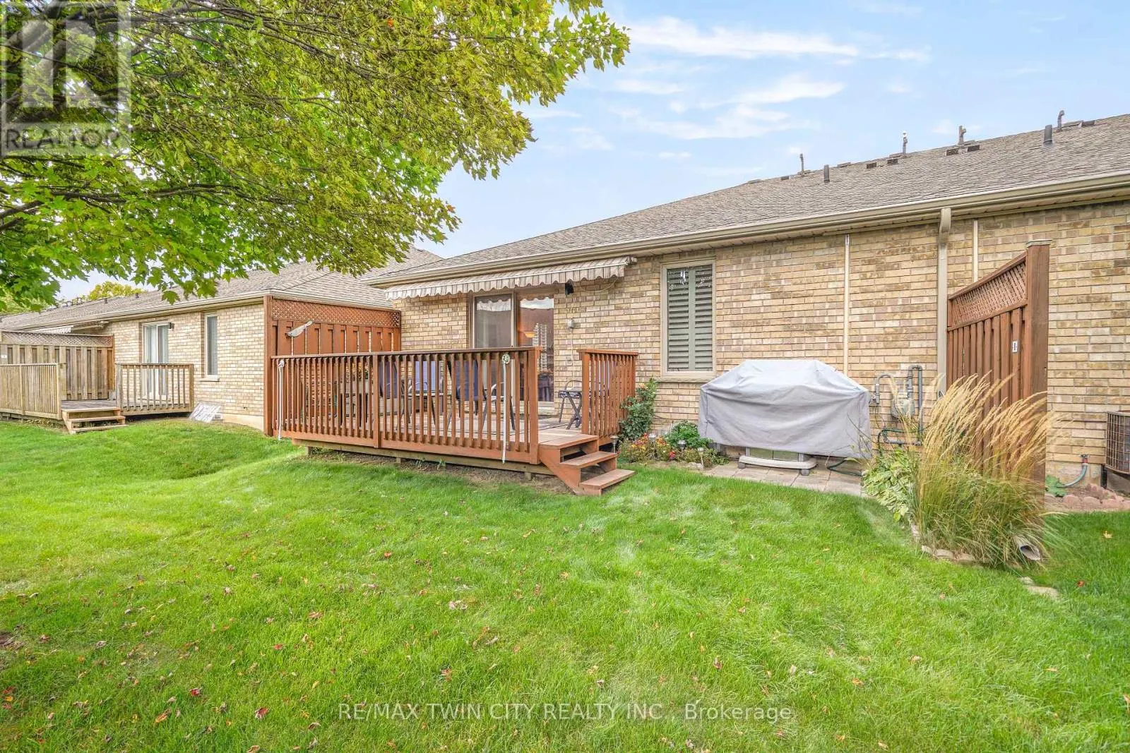 8 - 25 COBDEN COURT