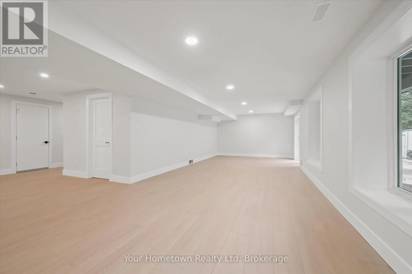 111 THORNDALE PLACE