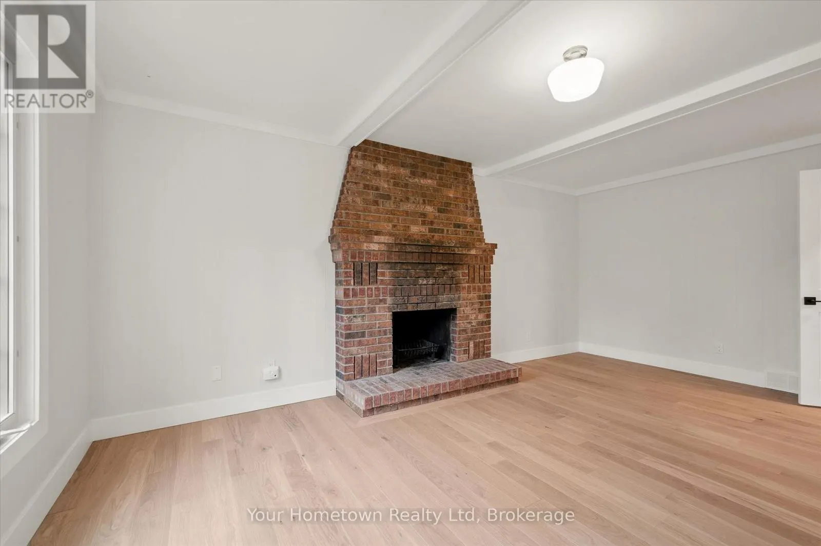 111 THORNDALE PLACE