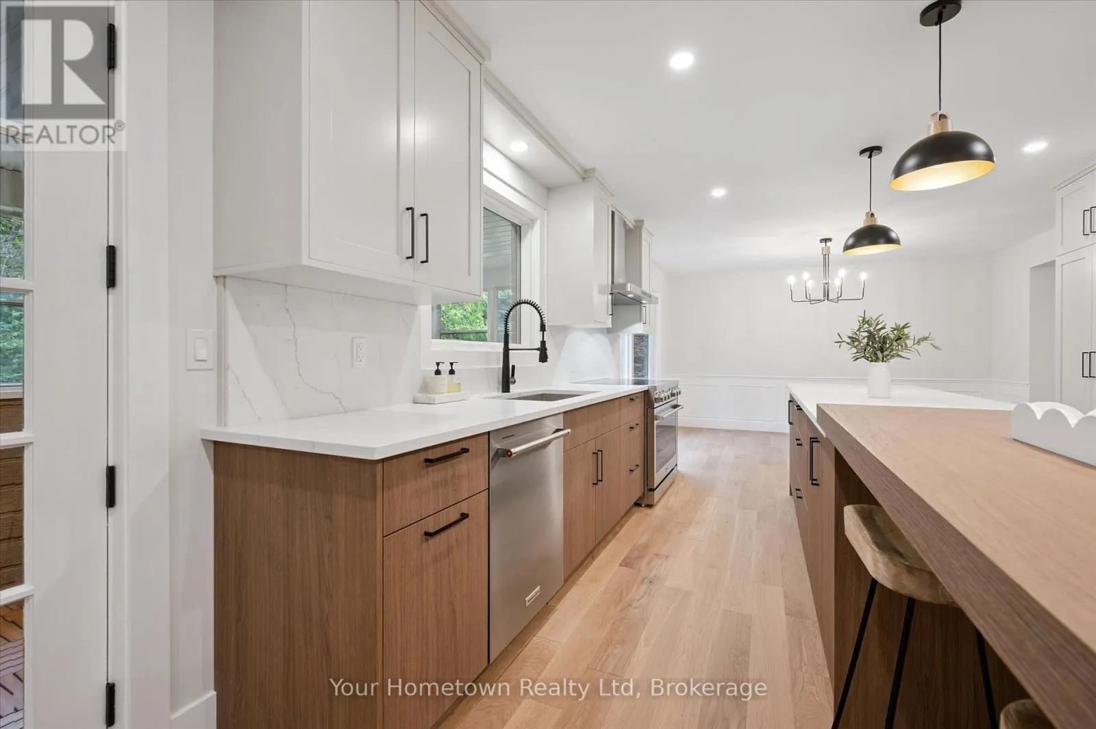 111 THORNDALE PLACE
