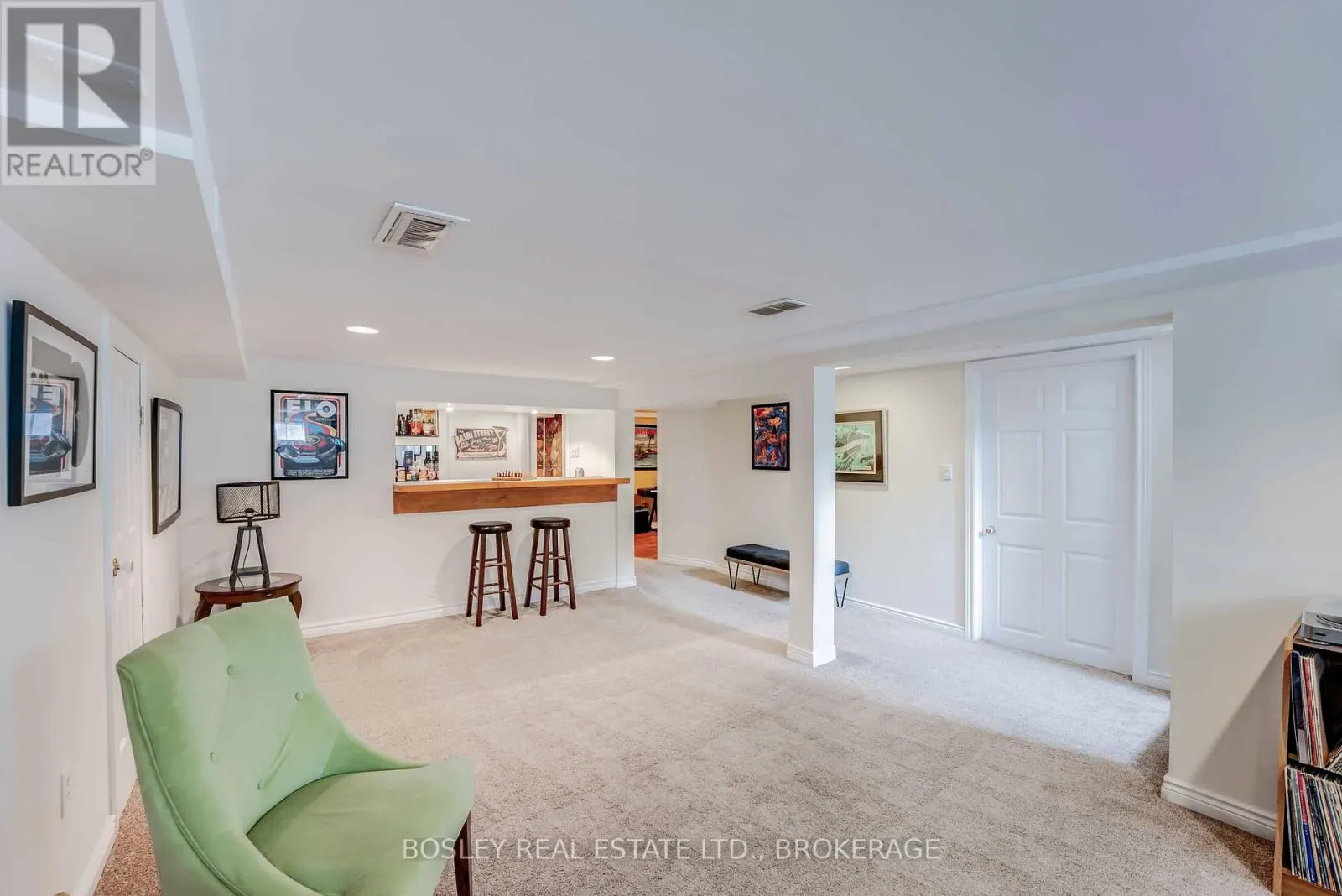 6373 CORWIN CRESCENT