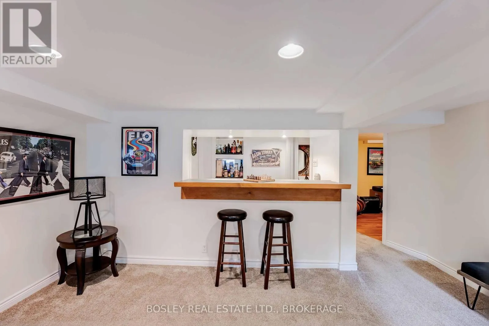 6373 CORWIN CRESCENT