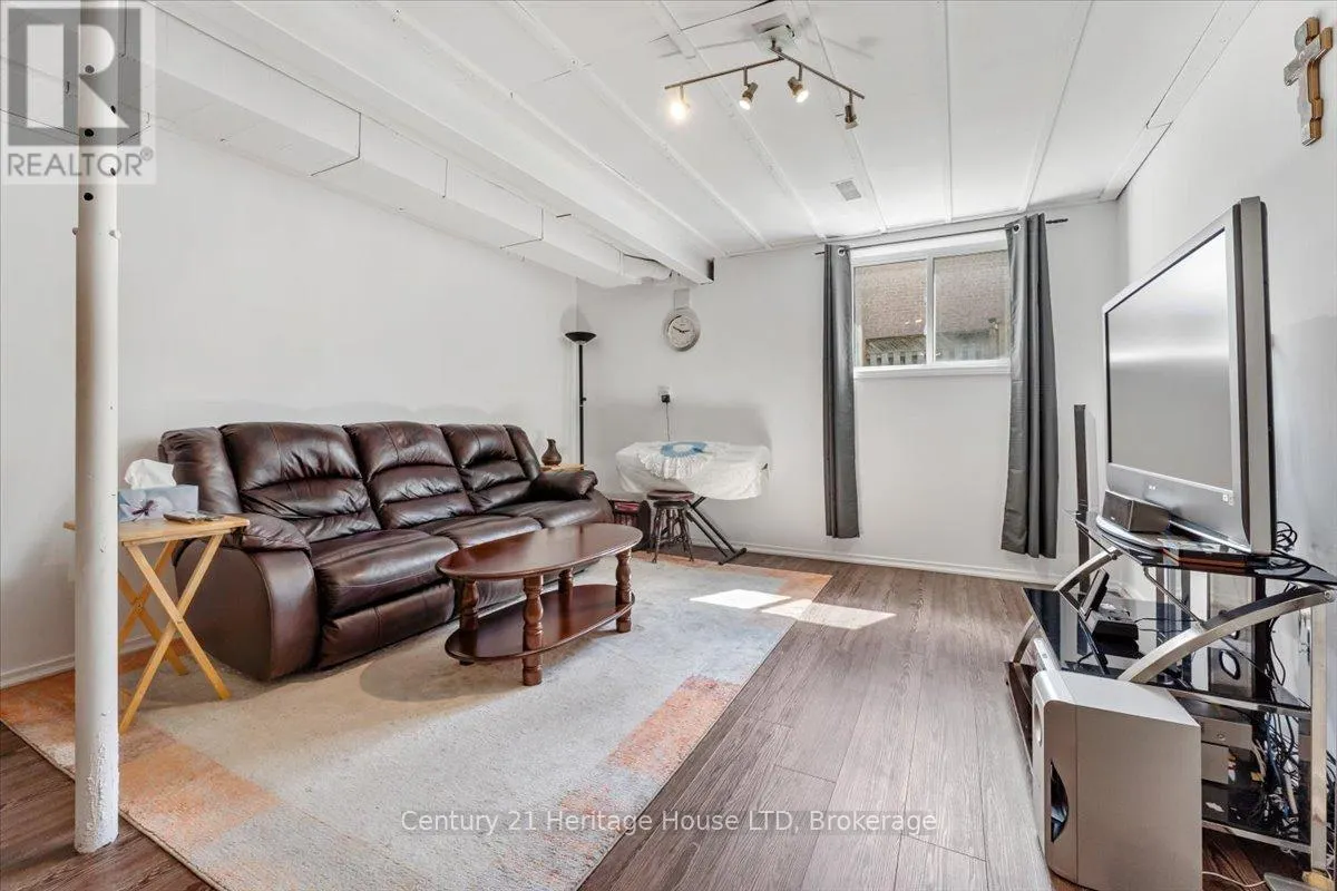 125 GRETEL PLACE